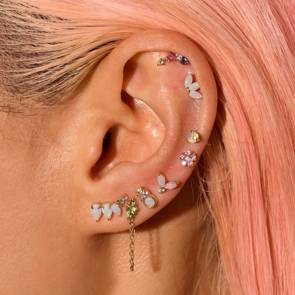 Stone And Strand Peridot Front To Back Chain Earring | 10K - Picture 4 of 12